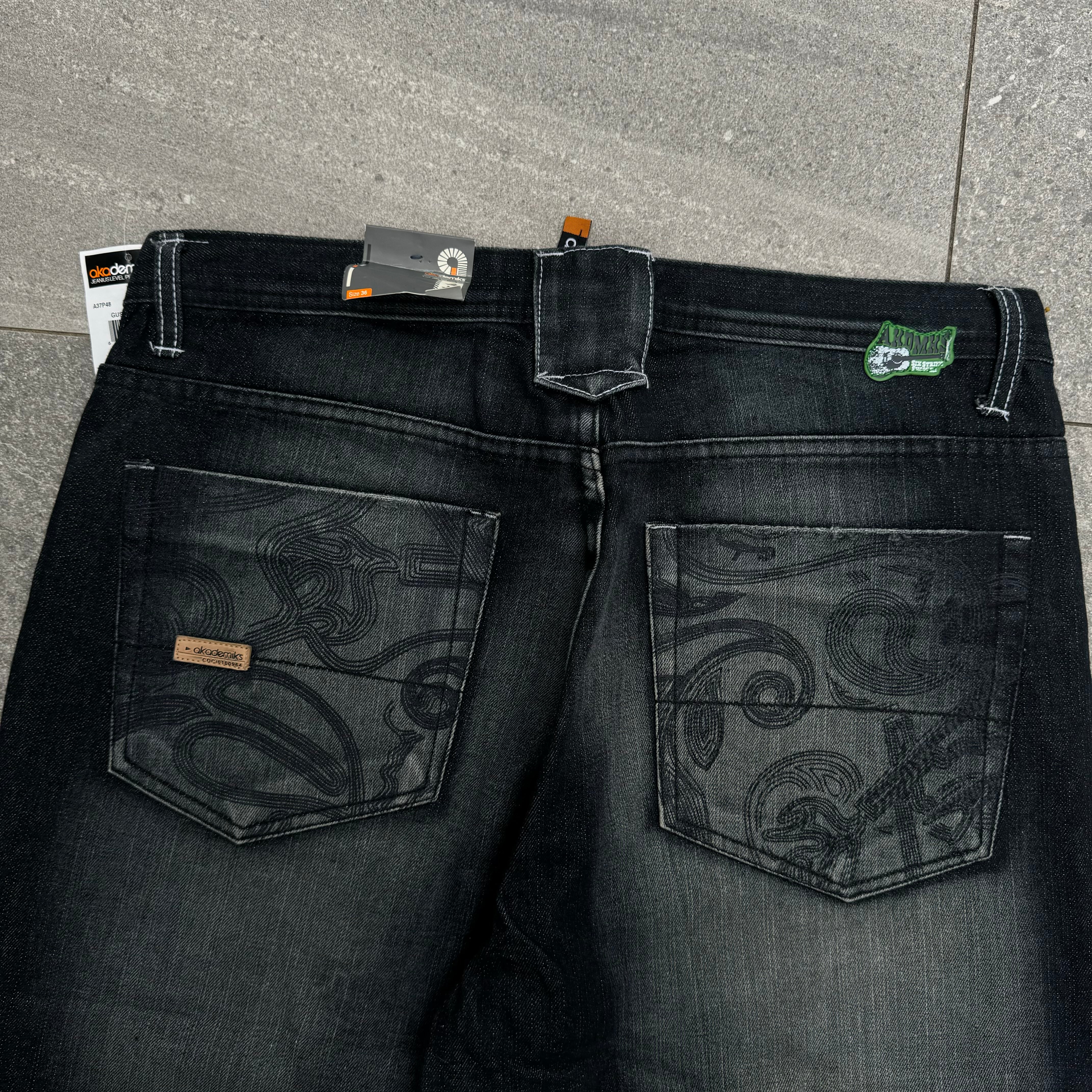beaaaautiful laser engraved akademiks jorts - sizes 38” - Image 3
